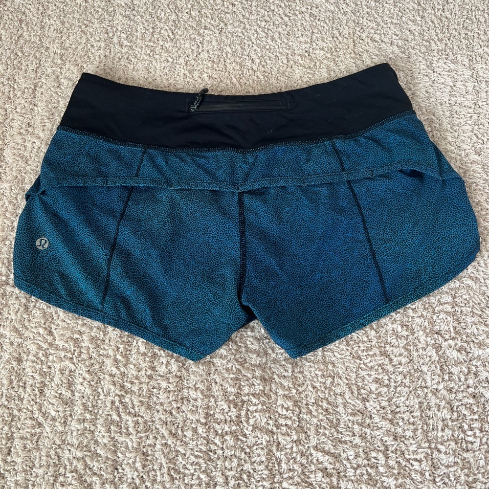 RARE!!! Lululemon Blue Spotted Speed Up Shorts 2.5” Womens Size 4